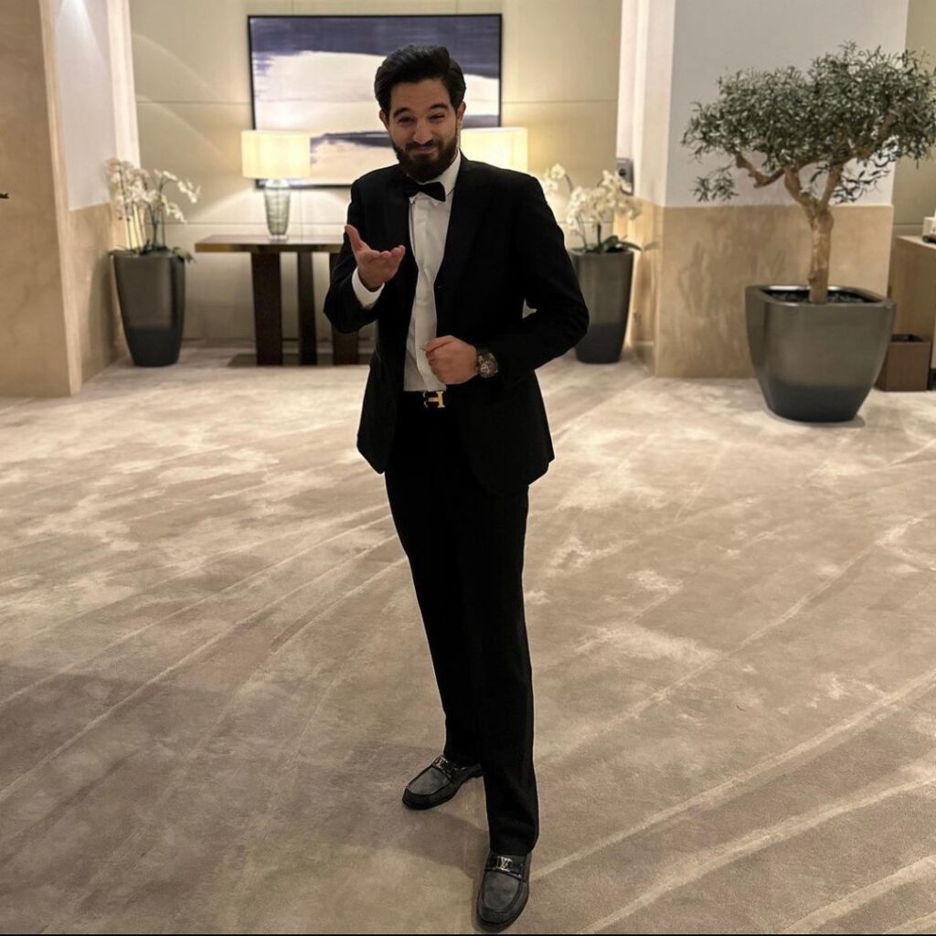 Ali Karimi alikarimi76