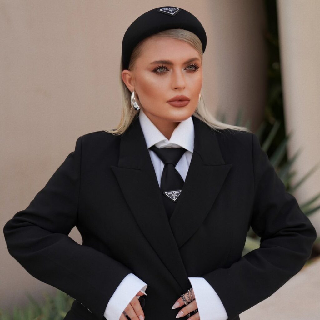 Büşra Duran Gündüz hell0busra