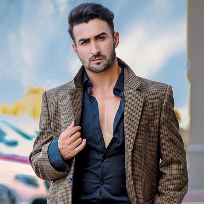 Roman Khan itsromankhan
